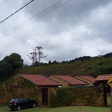 Hospedaria Vila Khepri Gonçalves Exterior foto